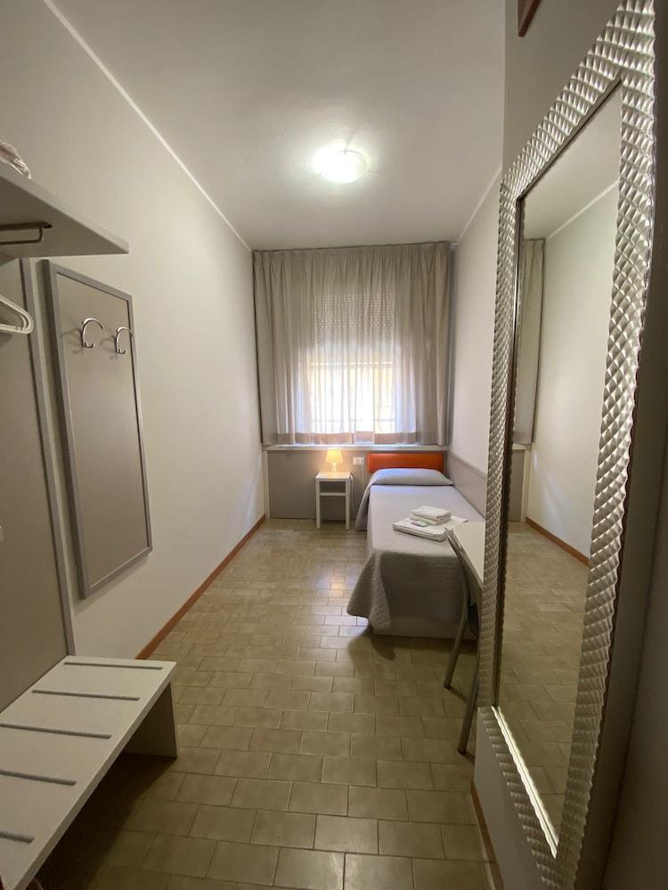 Hotel Due Giardini Мілан Екстер'єр фото